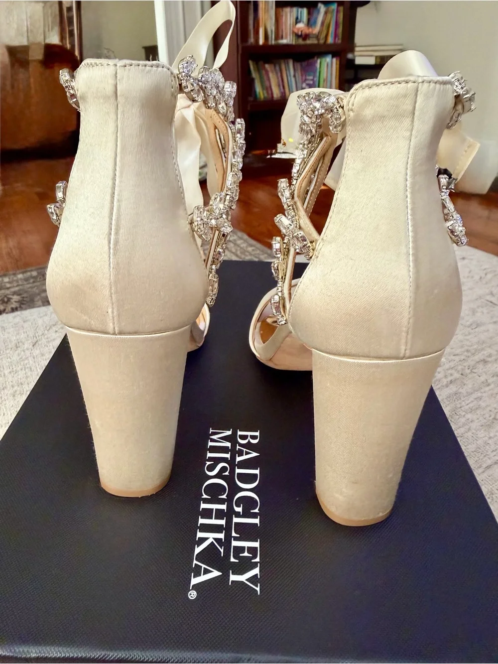 Badgley Mischka Ivory Satin Rhinestone Leaf Ribbon Ankle Tie Block Heels 7